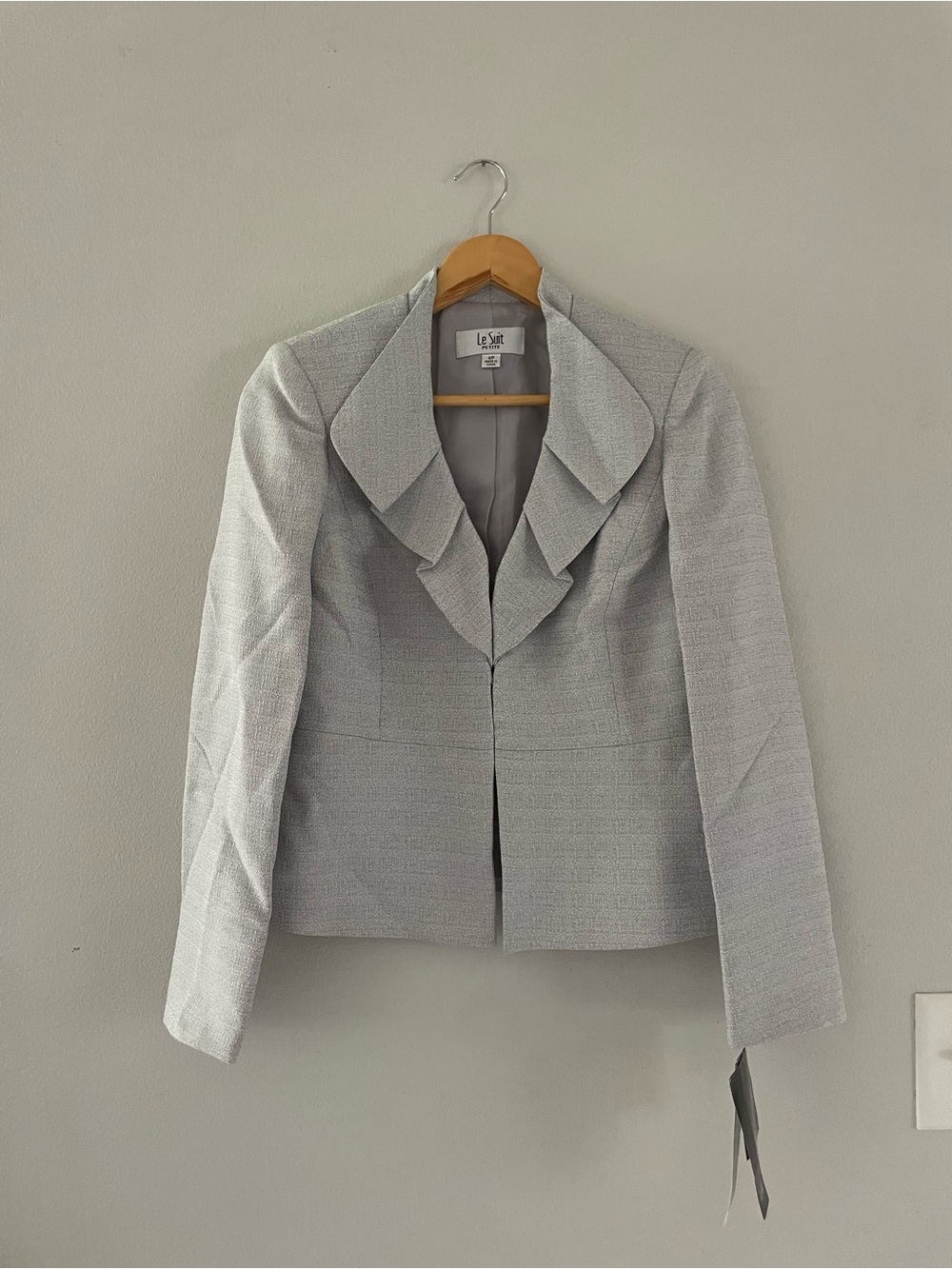 Le Suit Light Gray Ruffled Collar Blazer - Picture 1 of 7